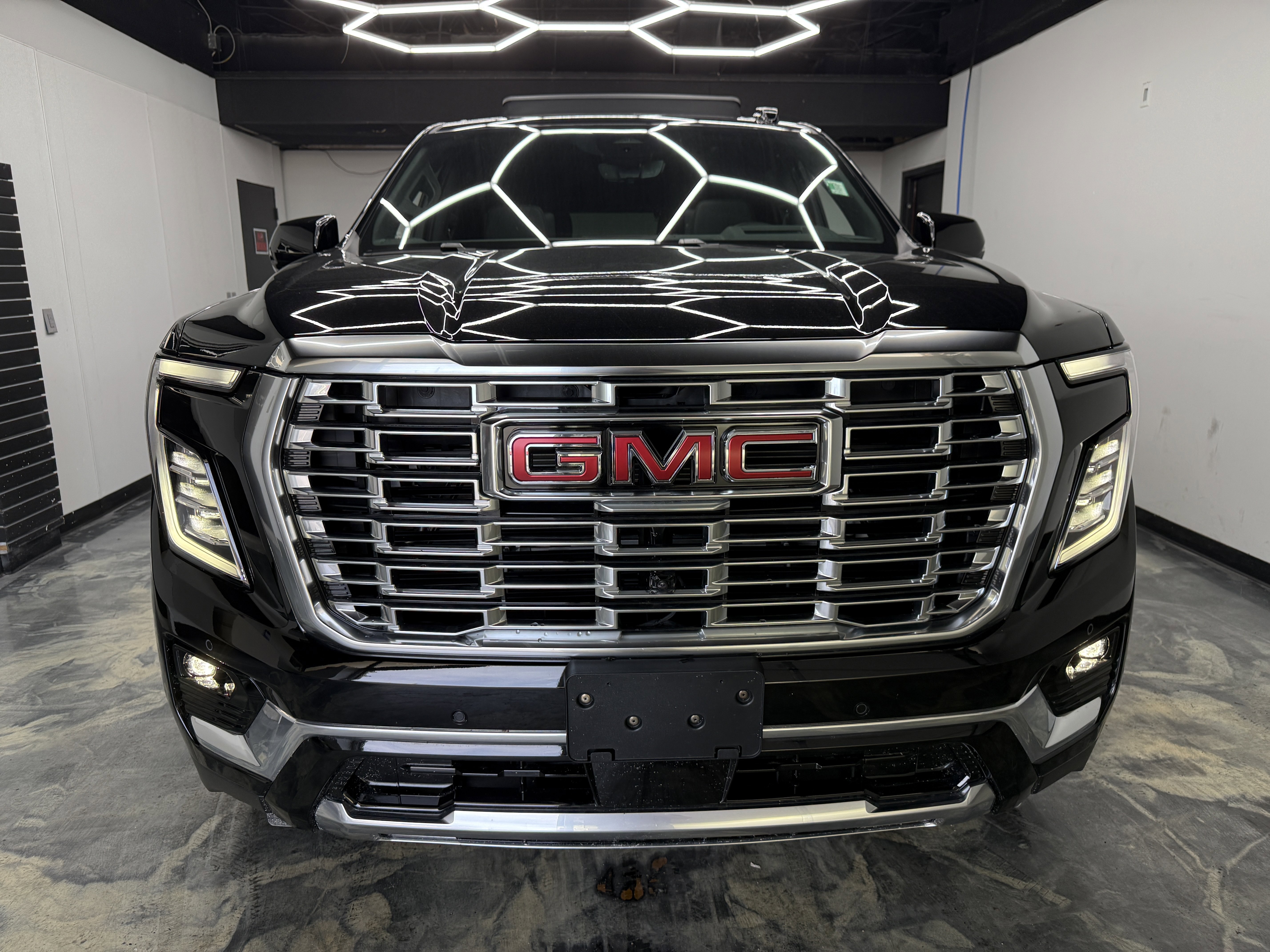 Used 2026 GMC Yukon Denali w/ Denali Reserve Package image 7