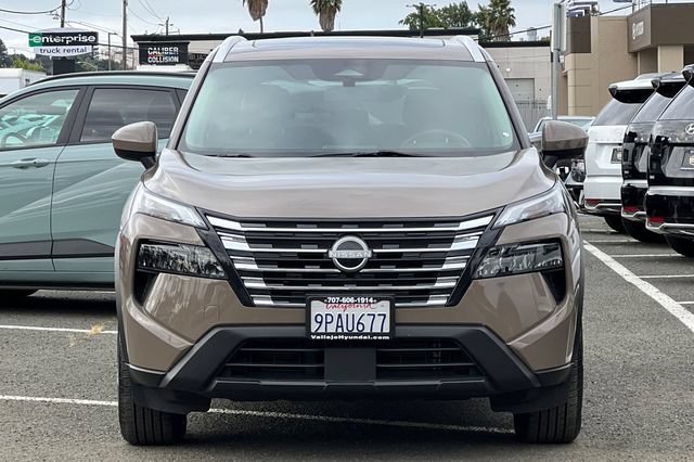 Used 2024 Nissan Rogue SV w/ SV Premium Package AWD/4WD image 11
