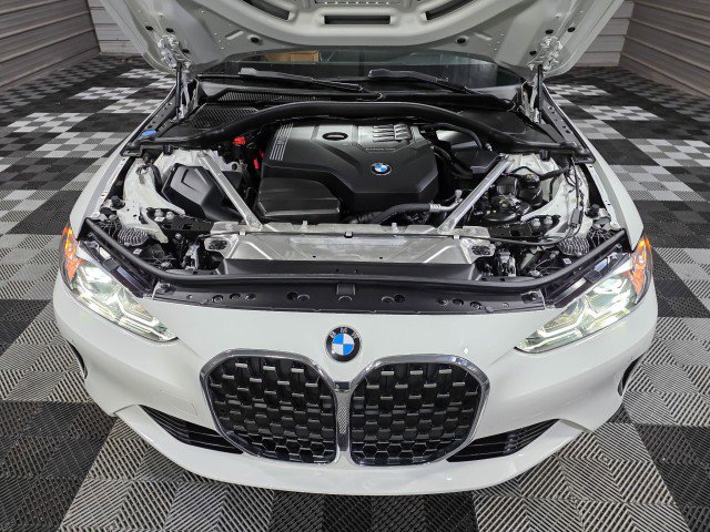 Used 2024 BMW 430i xDrive Convertible w/ Convenience Package image 32