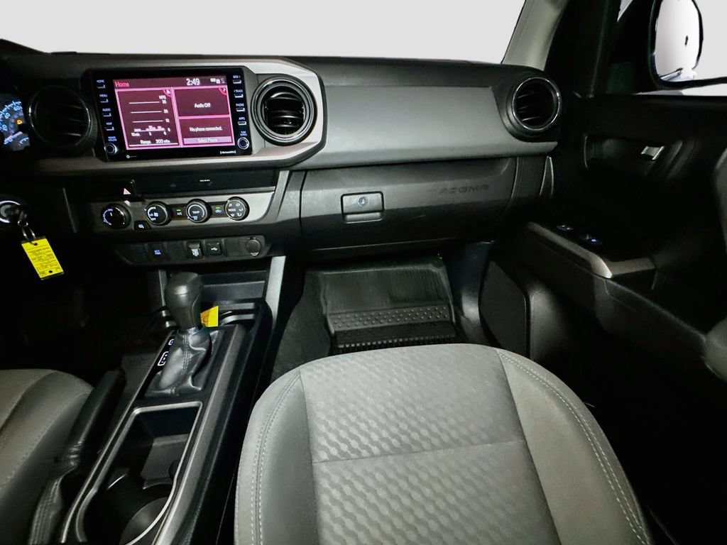 Certified 2020 Toyota Tacoma SR5 AWD/4WD image 25