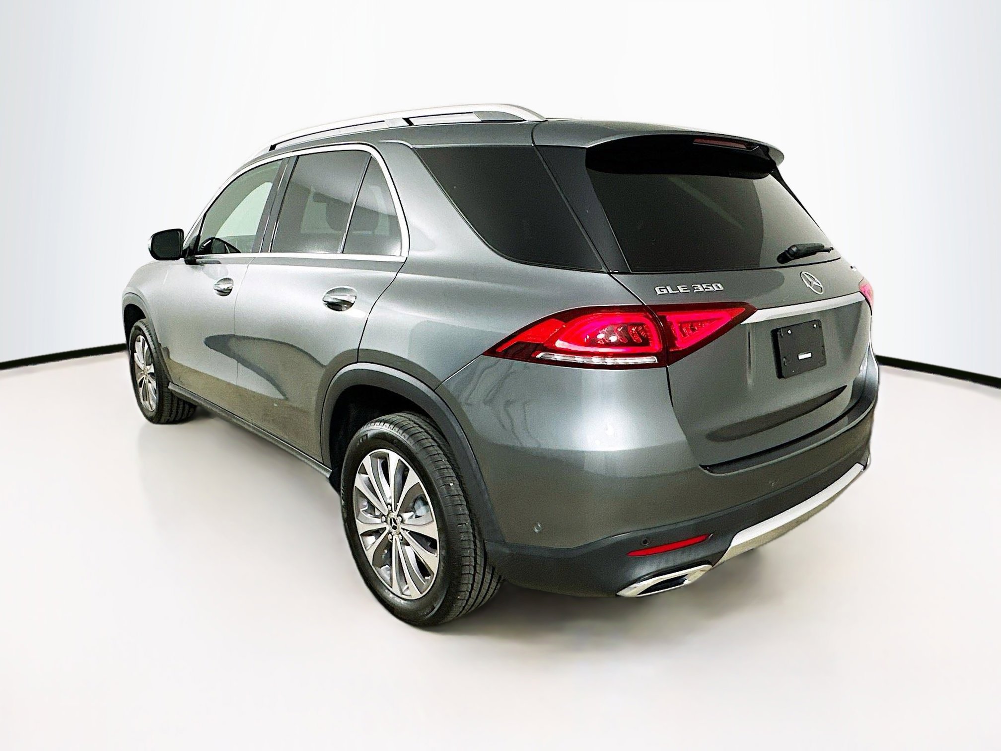 Certified 2021 Mercedes-Benz GLE 350 4MATIC w/ Premium Package image 5