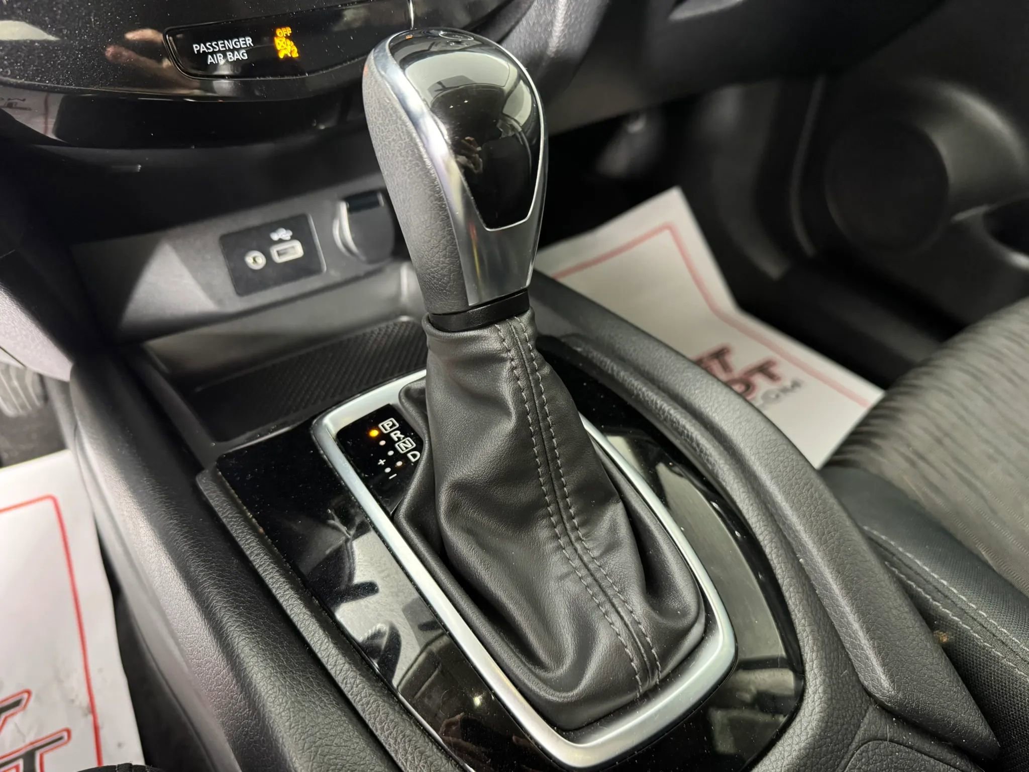 Used 2018 Nissan Rogue SV image 22