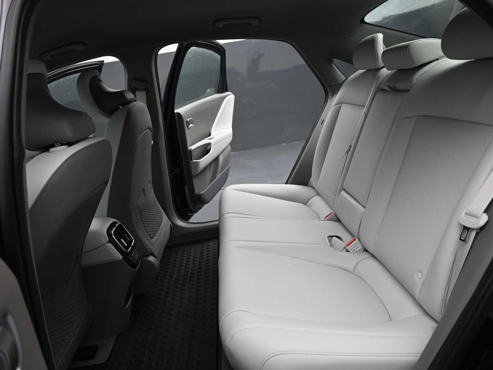 New 2024 Hyundai Ioniq 6 SEL image 14