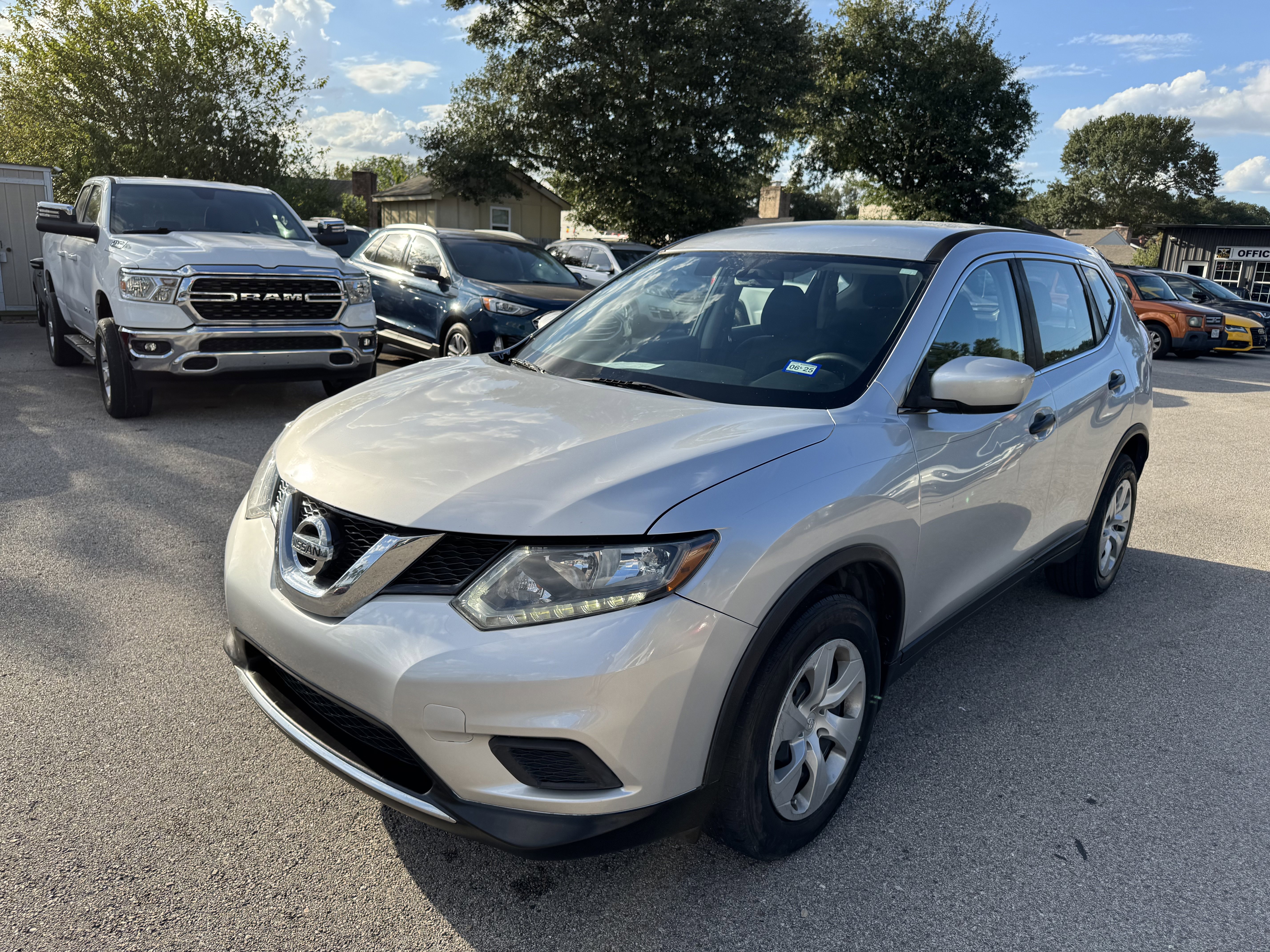 Used 2016 Nissan Rogue S FWD image 7