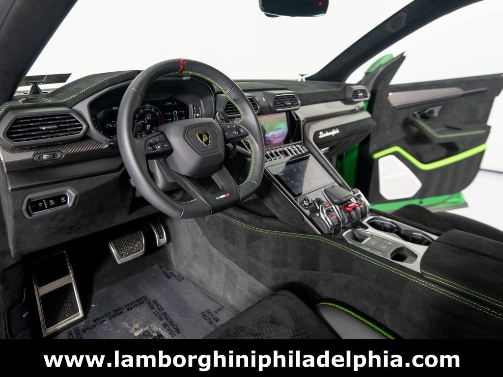 Used 2024 Lamborghini Urus Performante image 11