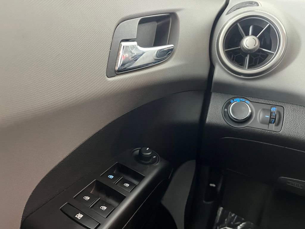 Used 2013 Chevrolet Sonic LT image 22