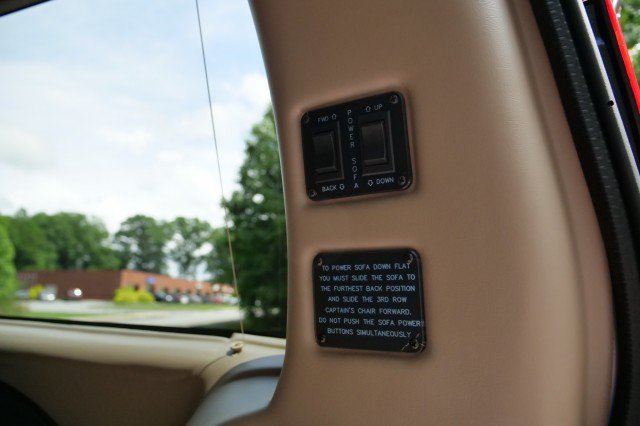 Used 2025 GMC Savana 2500 Extended w/ Driver Convenience Package RWD image 25