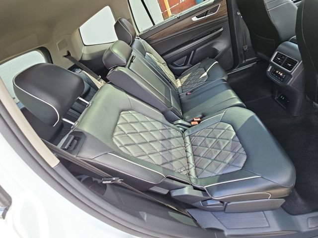 Used 2024 Volkswagen Atlas SEL Premium R-Line AWD/4WD image 29