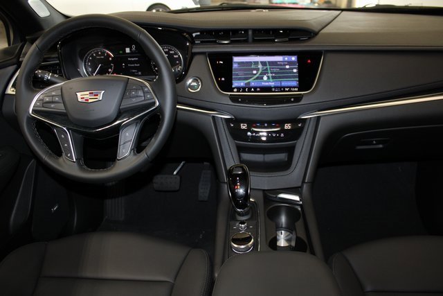 New 2025 Cadillac XT5 Premium Luxury image 10