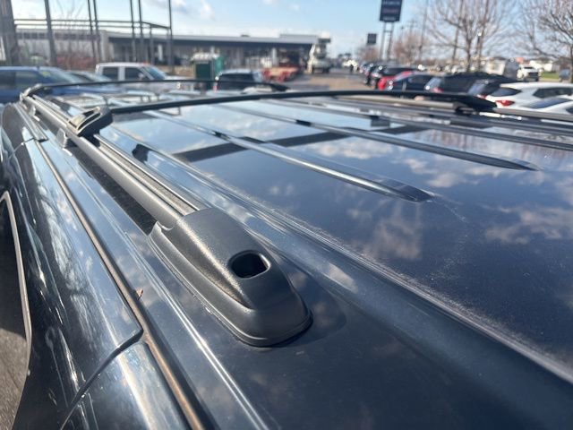 Used 2011 GMC Yukon XL SLT AWD/4WD image 3