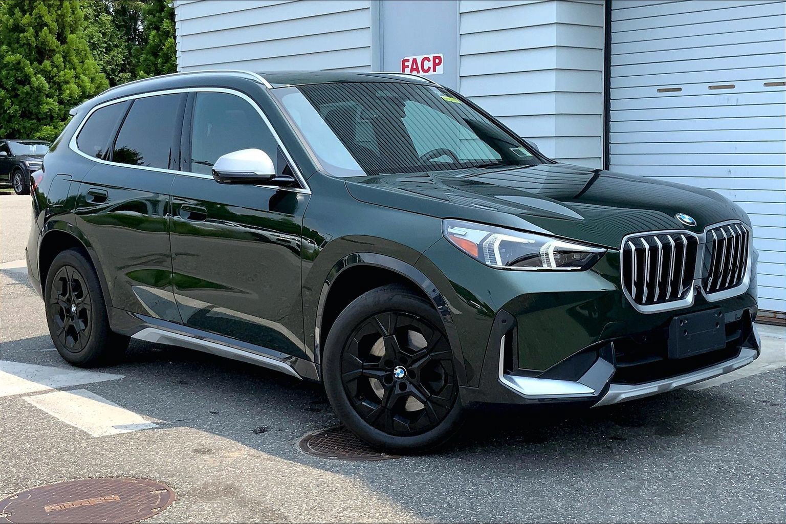Used 2023 BMW X1 xDrive28i w/ Premium Package AWD/4WD image 9