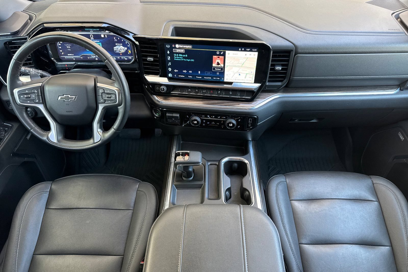 Used 2023 Chevrolet Silverado 1500 RST AWD/4WD image 14