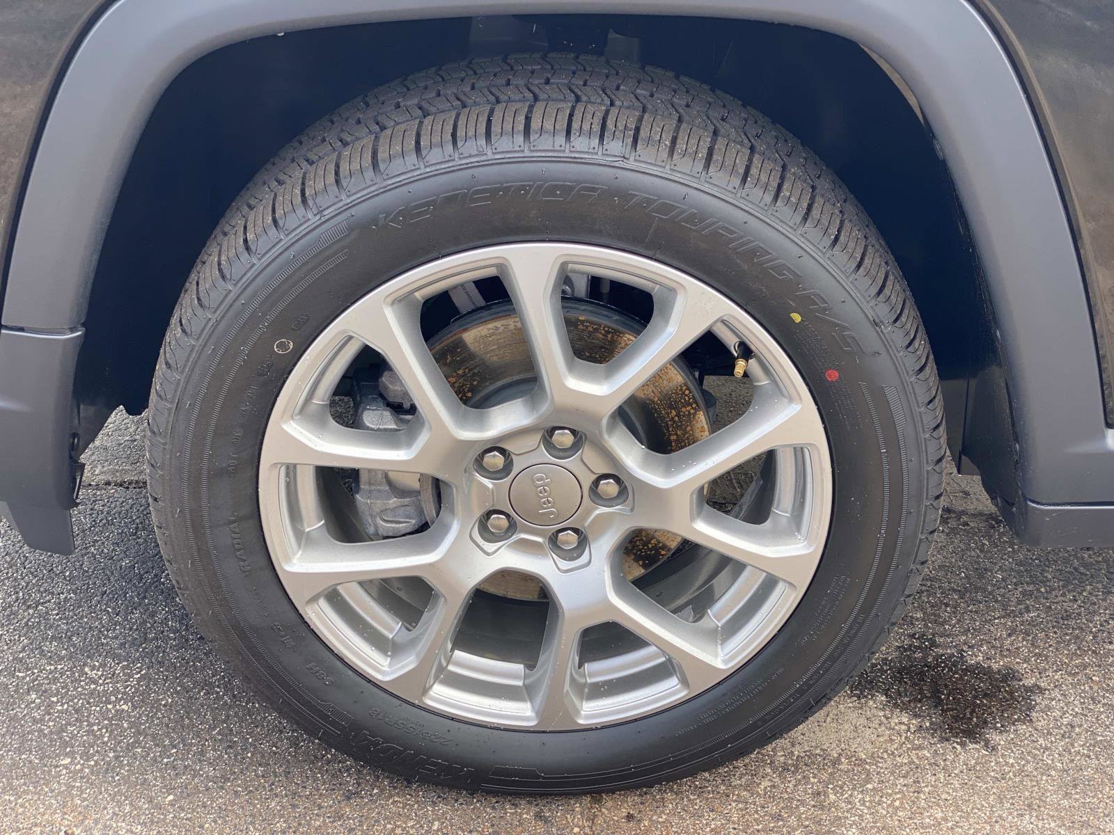 Used 2022 Jeep Compass Latitude image 13