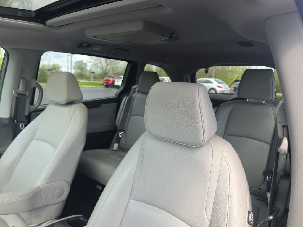 Used 2018 Honda Odyssey EX-L image 15