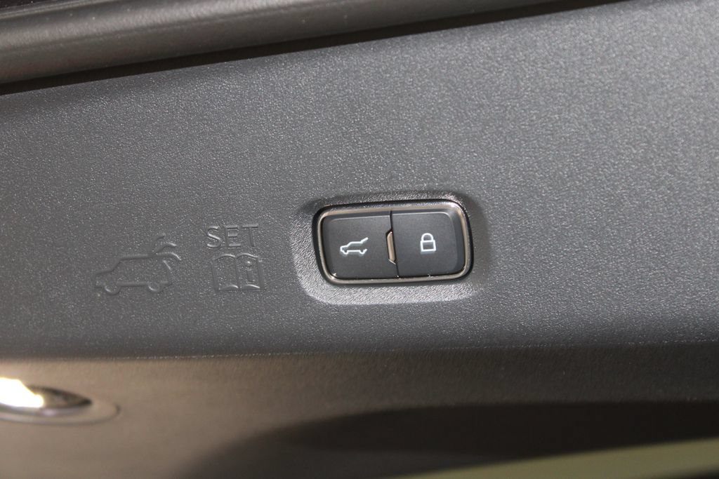 New 2026 Ford Expedition Active RWD image 17