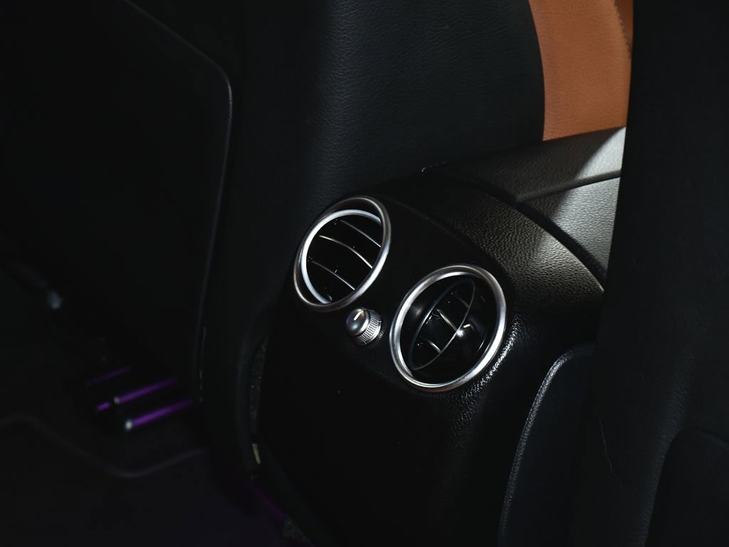 Used 2022 Mercedes-Benz GLC 300 4MATIC Coupe image 50