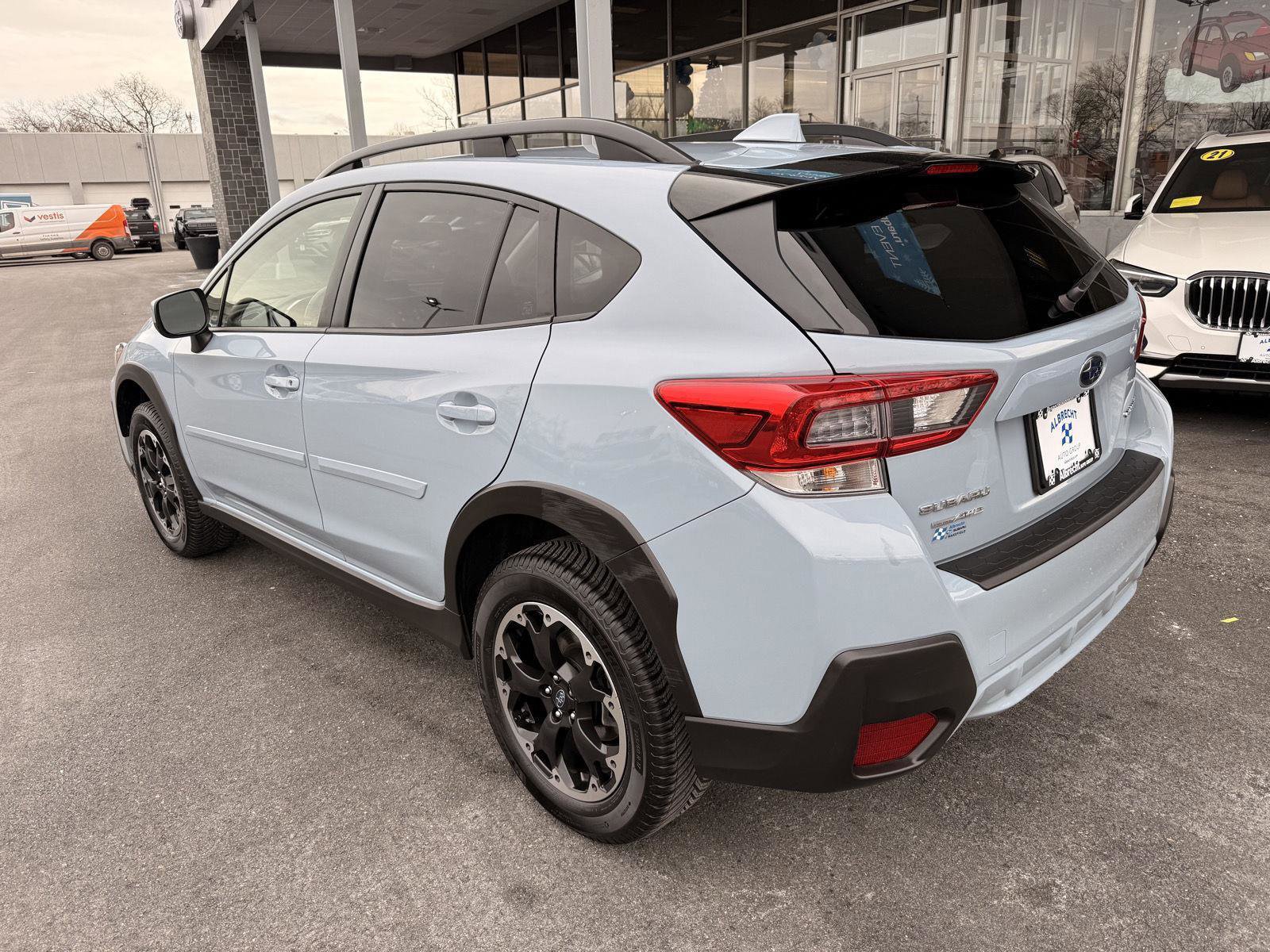 Certified 2022 Subaru Crosstrek 2.0i Premium w/ Moonroof Package image 3