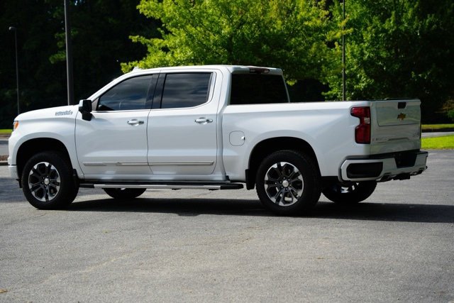 Used 2025 Chevrolet Silverado 1500 High Country w/ Technology Package image 4