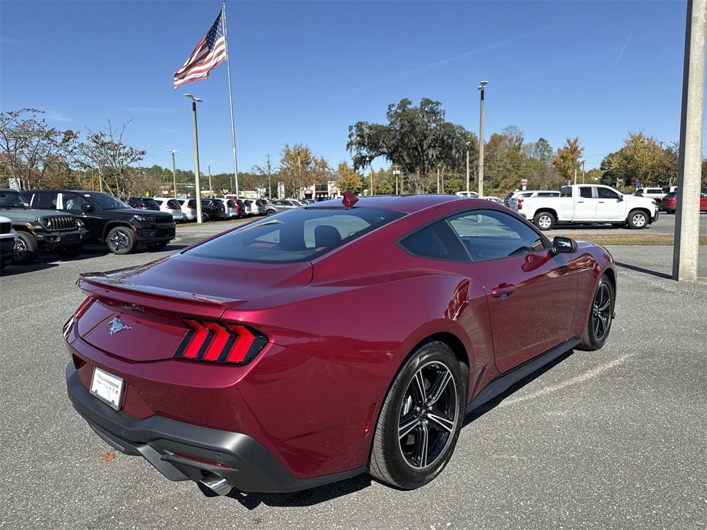Used 2025 Ford Mustang Premium image 3