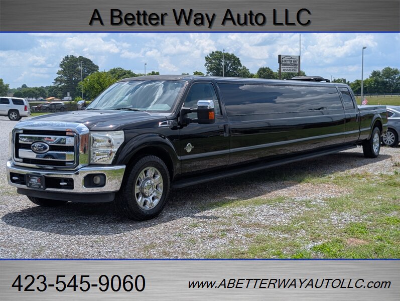 Used 2011 Ford F350 XLT w/ XLT Premium Pkg RWD image 3