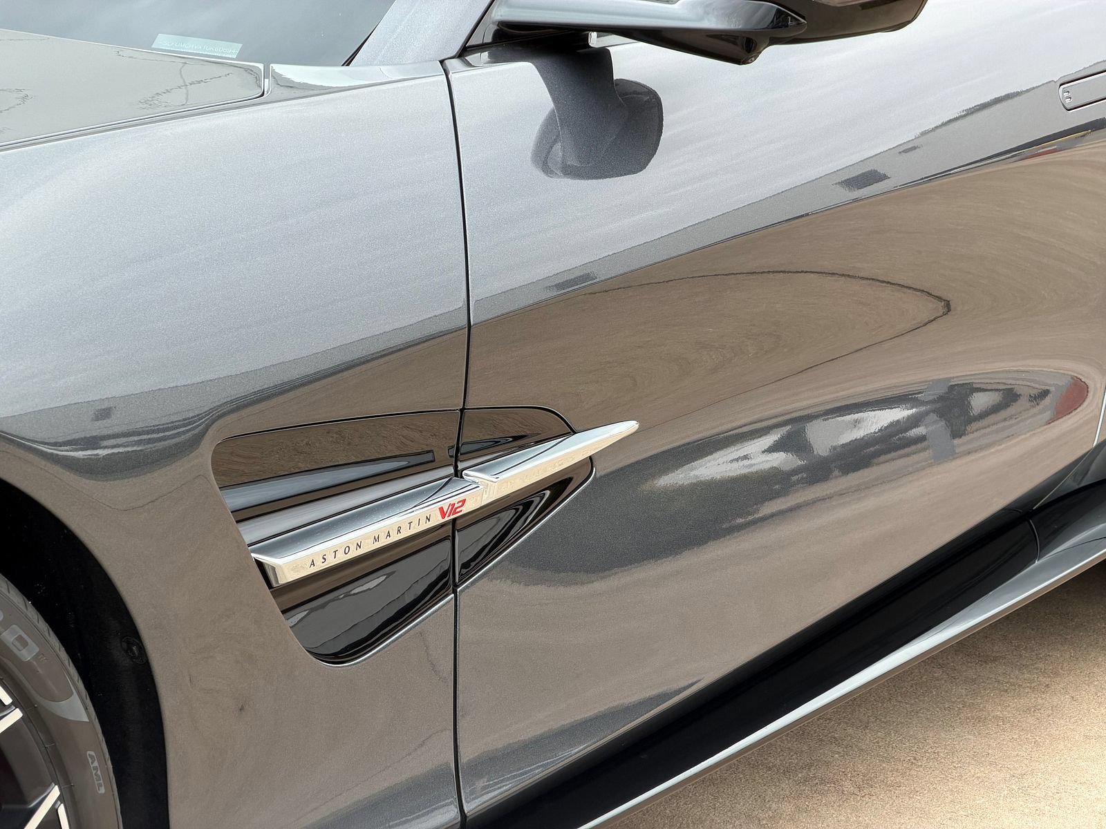 New 2026 Aston Martin Vanquish Convertible RWD image 13