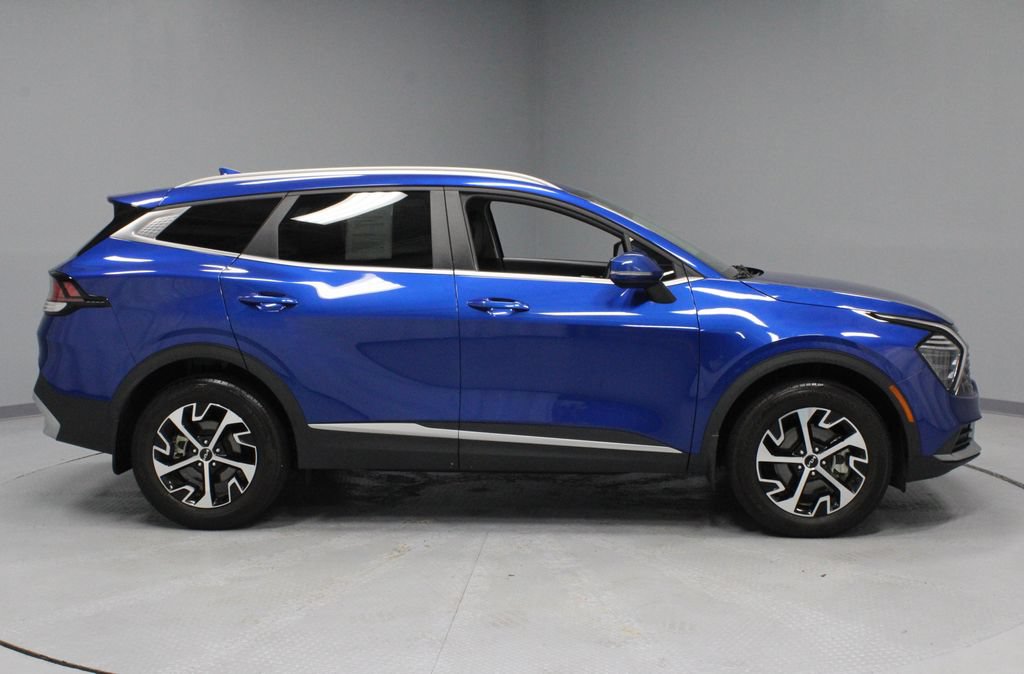 Used 2024 Kia Sportage EX AWD/4WD image 11