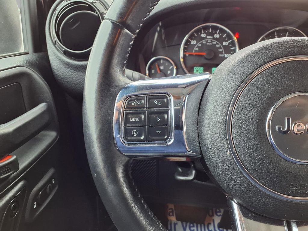 Used 2017 Jeep Wrangler Unlimited Sahara image 13