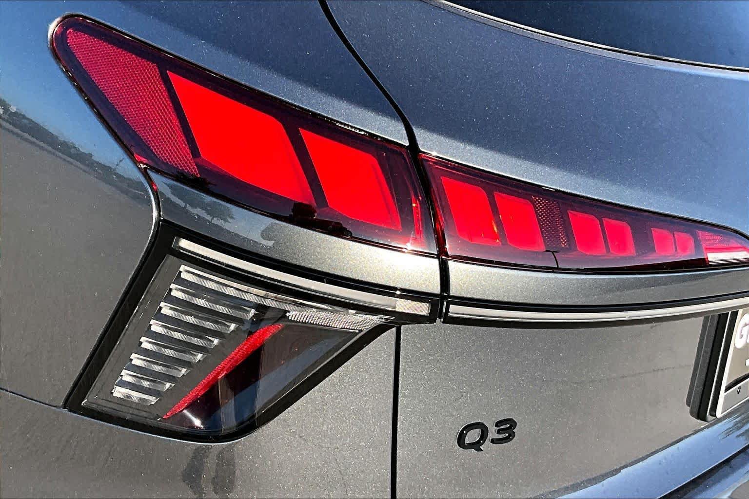 New 2026 Audi Q3 quattro 2.0T AWD/4WD image 14
