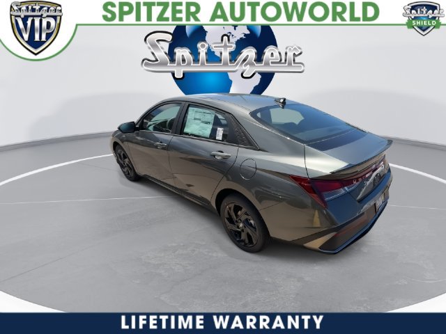 New 2026 Hyundai Elantra Sport FWD image 11
