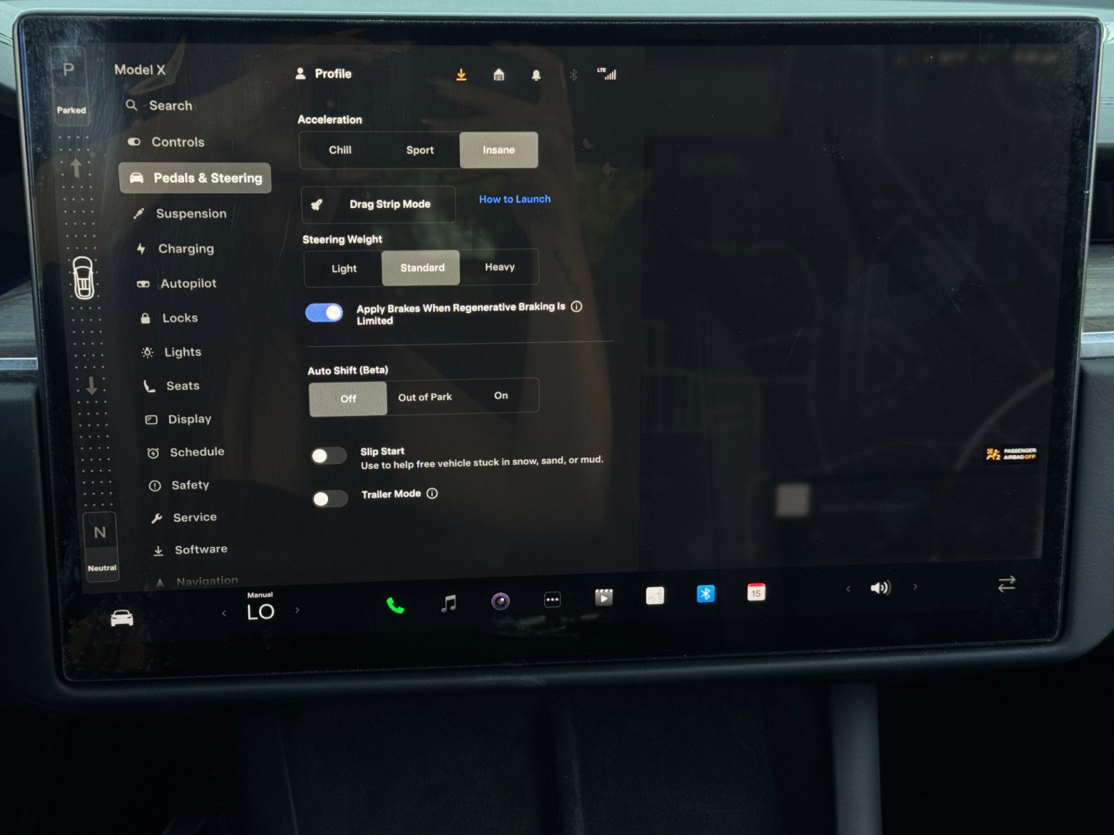 Used 2022 Tesla Model X image 25