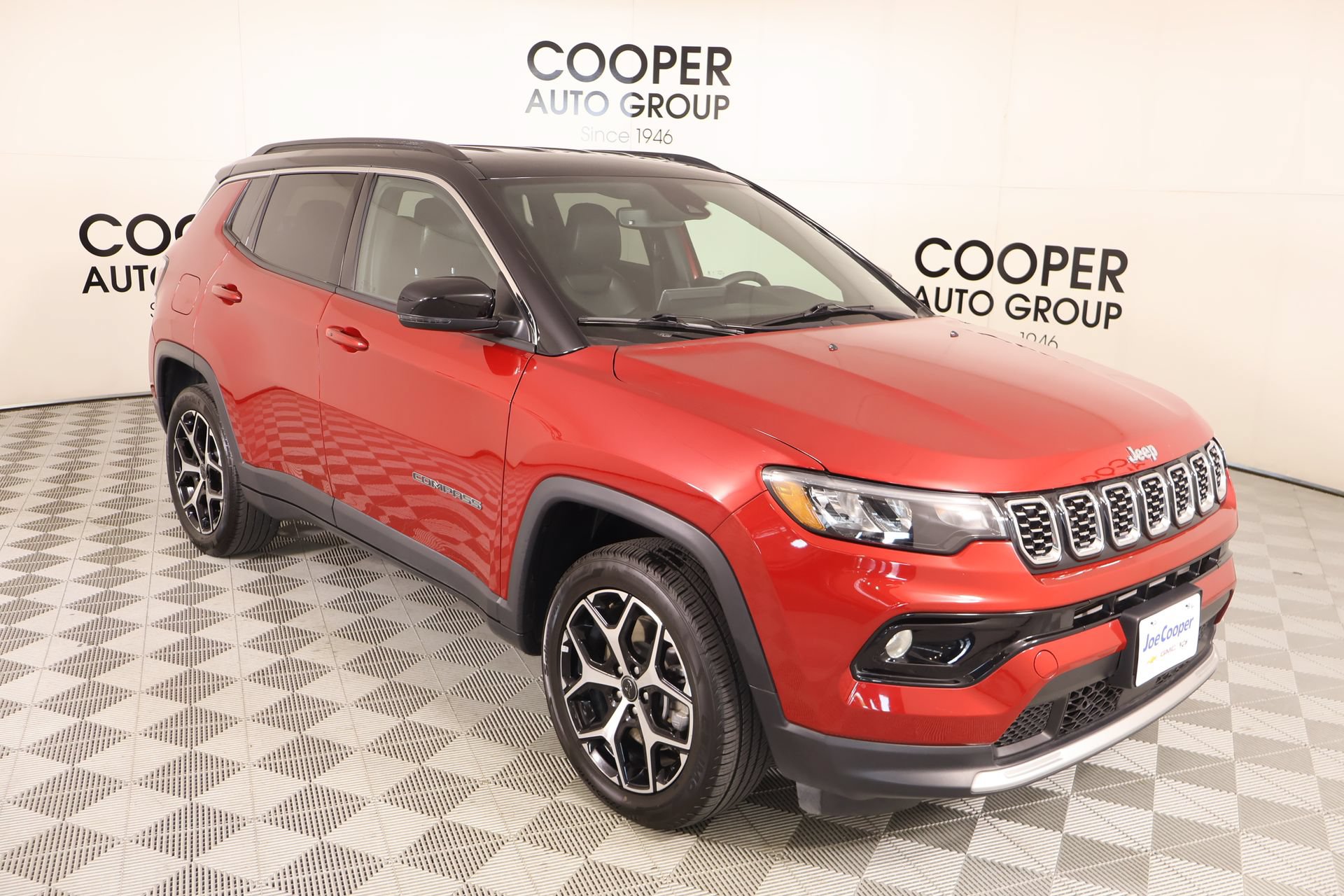 Used 2025 Jeep Compass Limited AWD/4WD image 1