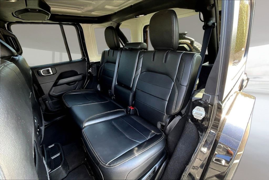 Used 2023 Jeep Wrangler Unlimited Sahara w/ Cold Weather Group image 21