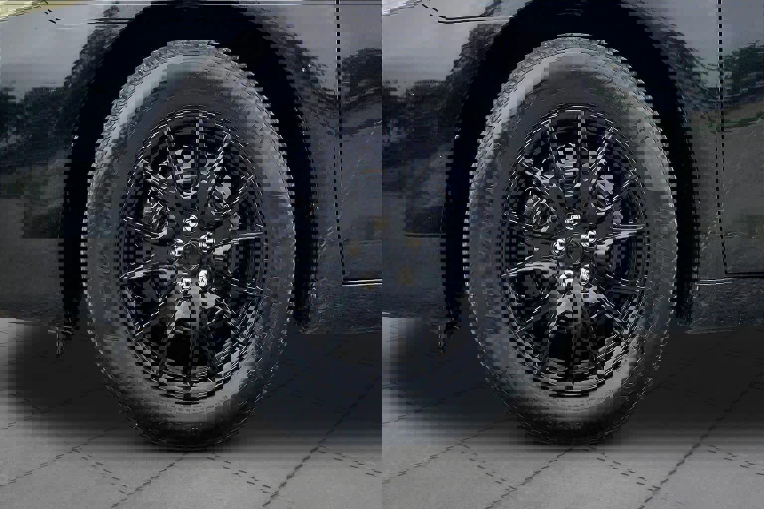 Used 2011 Toyota Camry LE FWD image 10