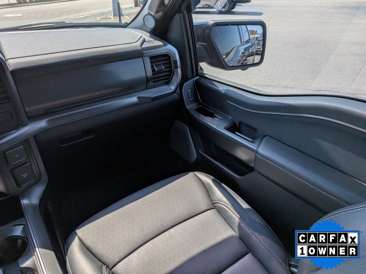Used 2025 Ford F150 Lariat w/ Equipment Group 502A High AWD/4WD image 18