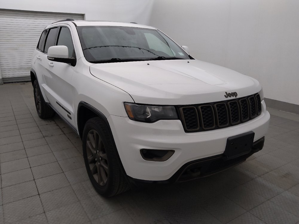 Used 2016 Jeep Grand Cherokee Limited 75th Anniversary AWD/4WD image 13