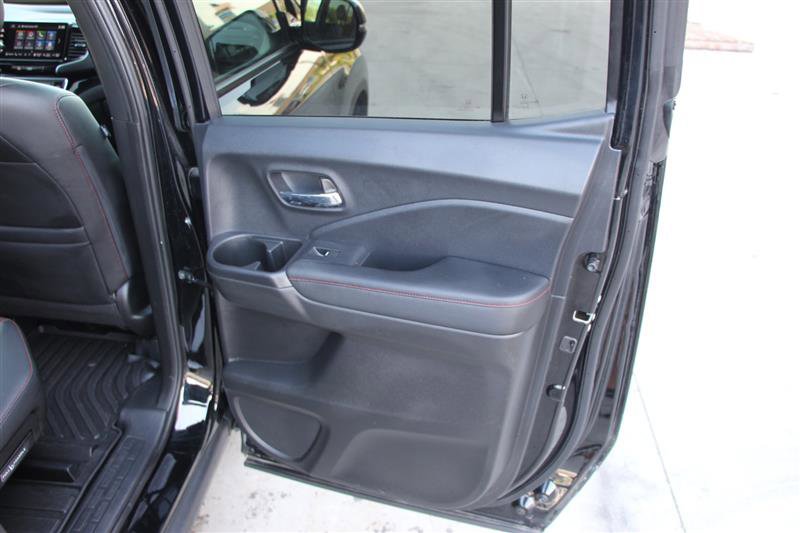 Used 2025 Honda Ridgeline Black Edition image 18