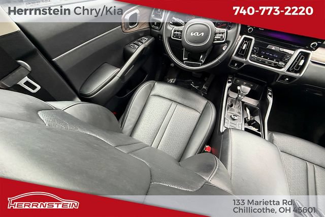 Used 2022 Kia Sorento S w/ Panoramic Sunroof Package AWD/4WD image 12