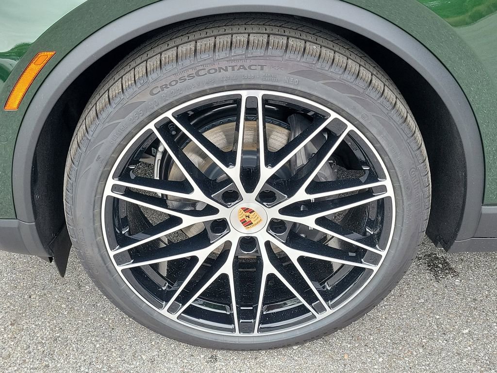 New 2026 Porsche Macan Electric RWD image 12