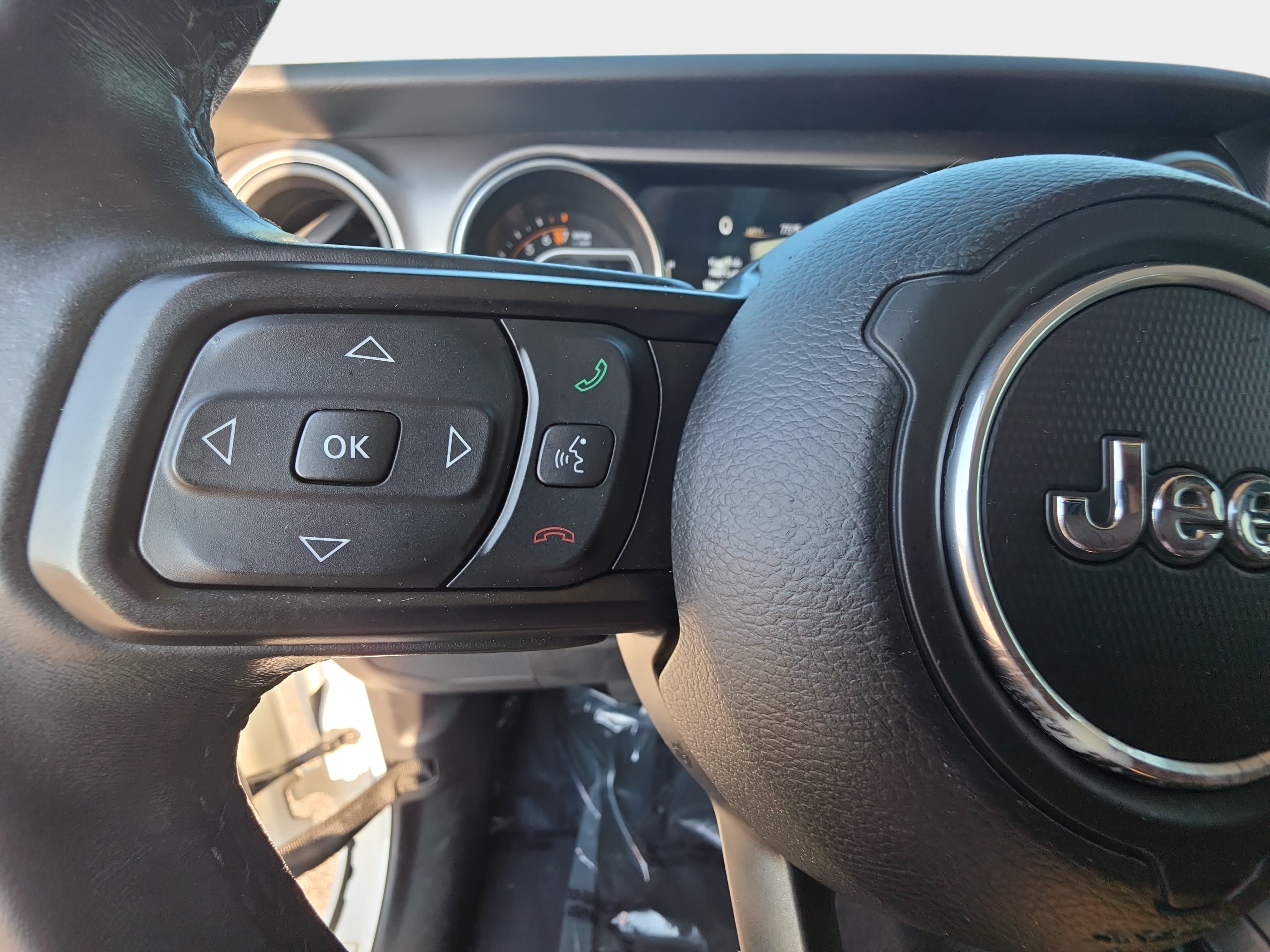 Used 2020 Jeep Gladiator Sport w/ Quick Order Package 24S AWD/4WD image 15