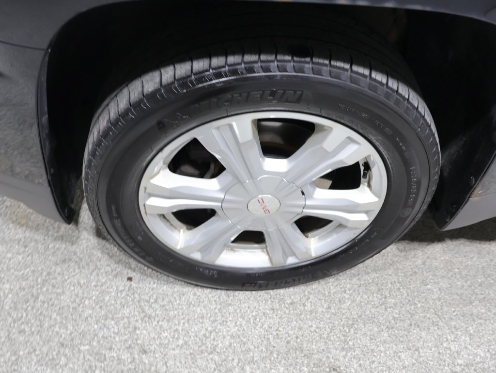 Used 2017 GMC Terrain SLE AWD/4WD image 9