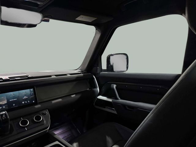 Used 2023 Land Rover Defender 110 SE image 22