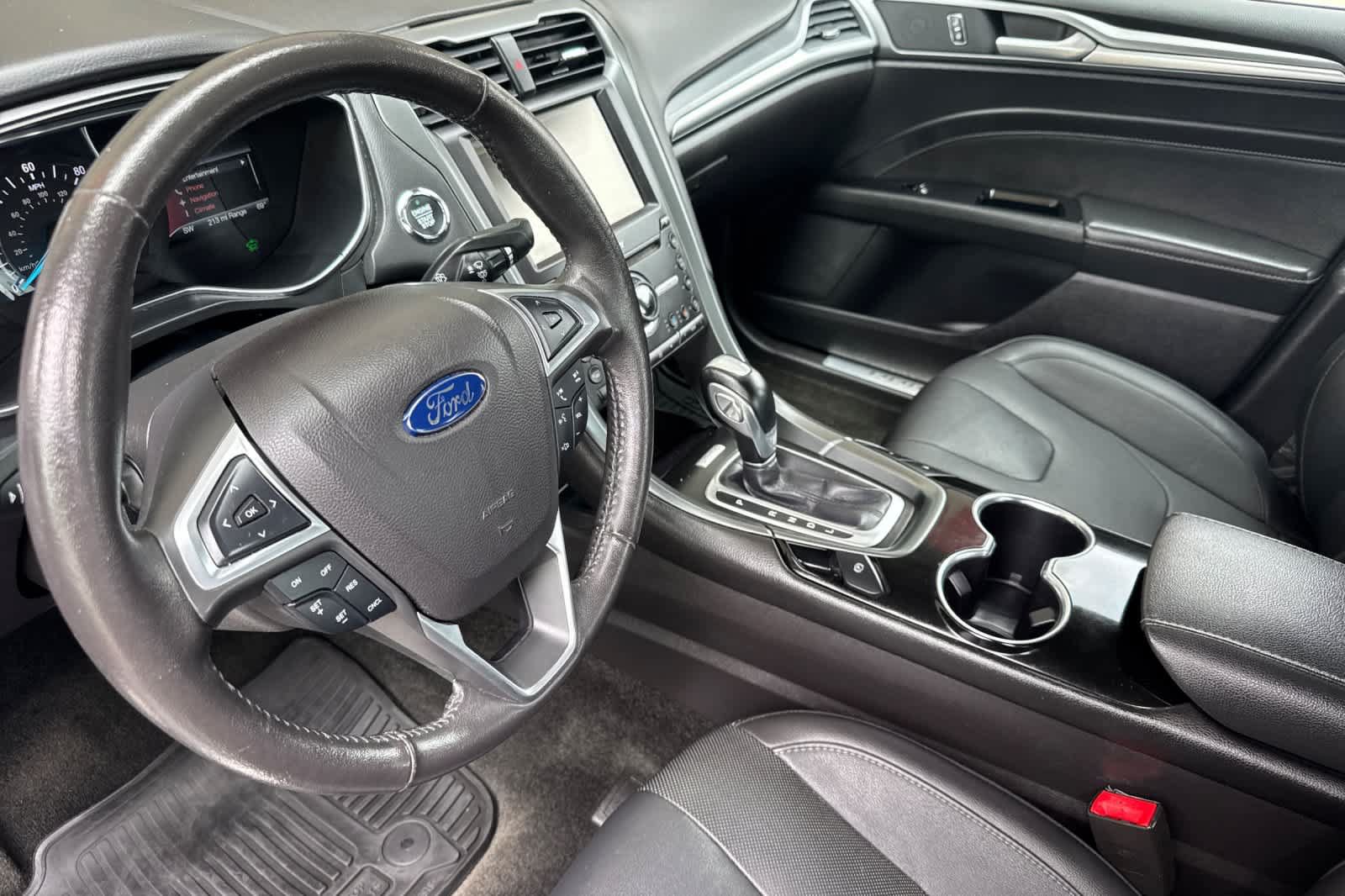 Used 2016 Ford Fusion Energi Titanium w/ Driver Assist Package FWD image 11