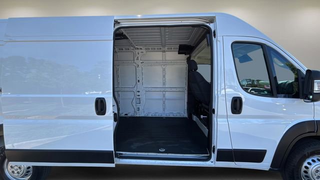 Used 2025 RAM ProMaster 2500 w/ Convenience Group FWD image 39