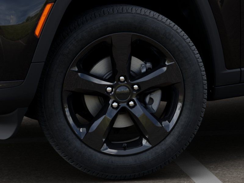 New 2025 Jeep Grand Cherokee L Altitude image 8