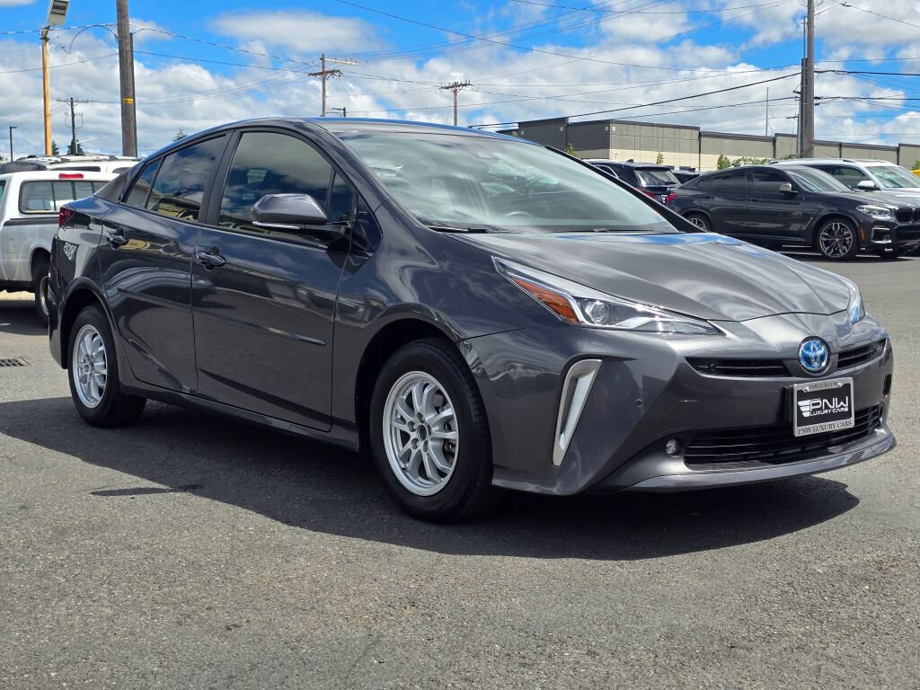 Used 2020 Toyota Prius LE AWD/4WD image 4