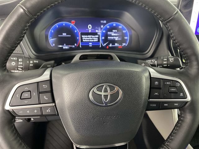 Used 2024 Toyota Grand Highlander AWD image 17