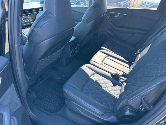 Used 2025 Audi SQ7 Premium Plus AWD/4WD image 6