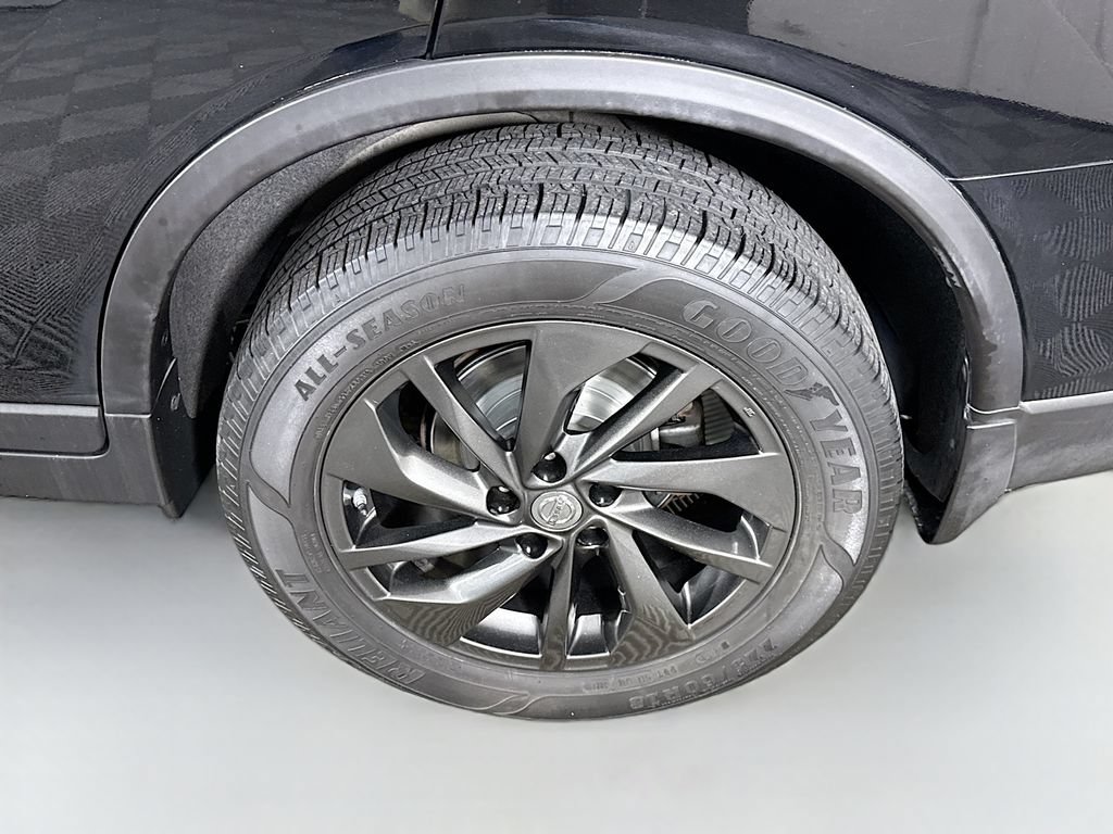 Used 2014 Nissan Rogue SL AWD/4WD image 36