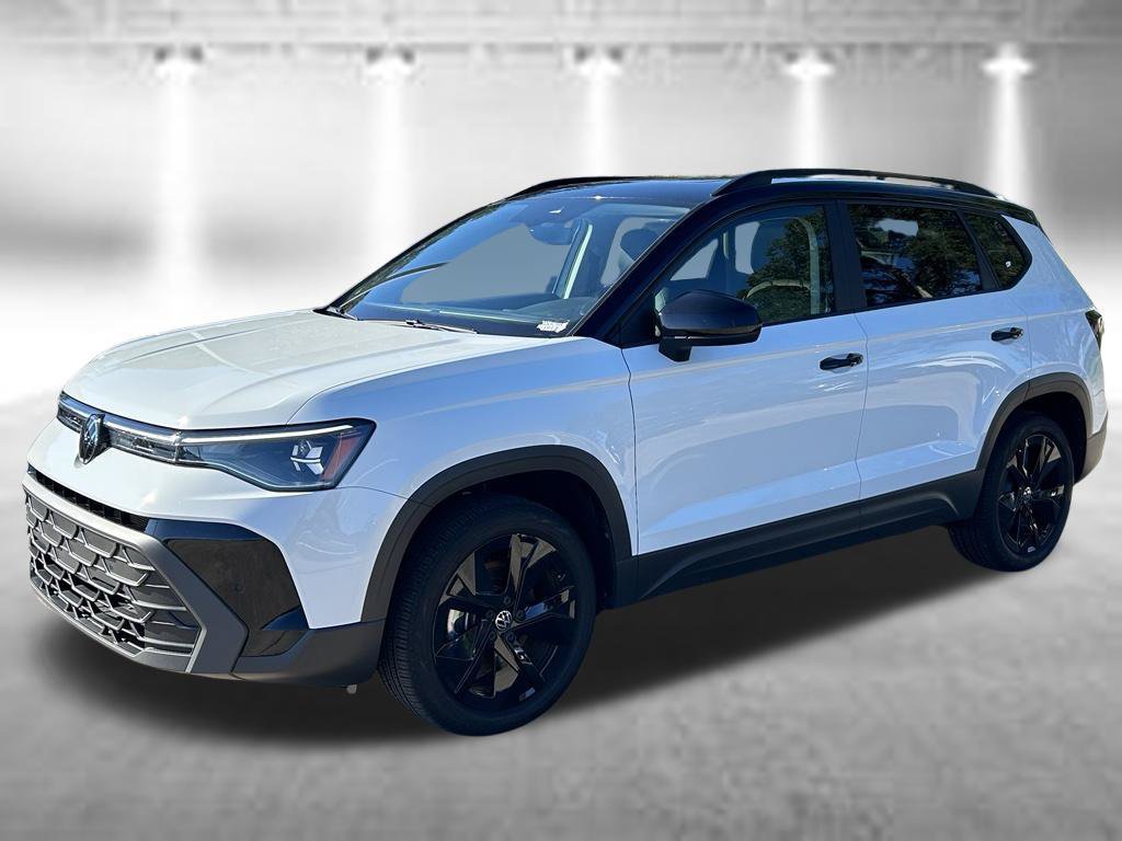 Used 2026 Volkswagen Taos SE FWD image 2