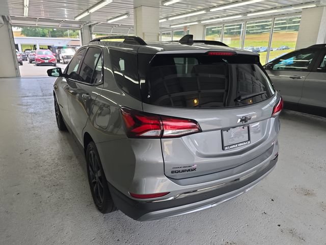 Certified 2023 Chevrolet Equinox RS FWD image 3